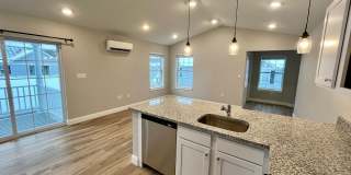 River's Edge Apartments Gallery 4