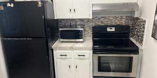 13390 NE 7th Ave Gallery 3