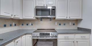 1 Bedroom Condo in Building with Amenities! 1 Bedroom Condo in Building with Amenities! Gallery 13