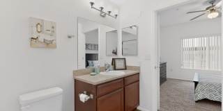 Spring River Luxury Apartment Homes Gallery 17