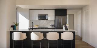 1900 Broadway Gallery 14