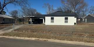 Spacious 3 Bed / 2 Bath Home Near Base – 2 Living Areas + Large Yard Spacious 3 Bed / 2 Bath Home Near Base – 2 Living Areas + Large Yard Gallery 1