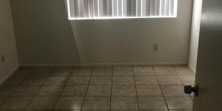 2807 East Marconi Avenue - 101 Gallery 7