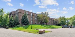 Cedarwood West Apartments Gallery 38