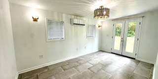 Mid Century Modern Gem! Mid Century Modern Gem! Gallery 25