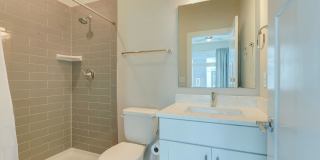 Stunning South End end unit townhome in the modern and amazing Southpoint community. Gallery 36