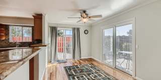 Beautifully partially furnished townhome in Las Vegas Country Club Gallery 5