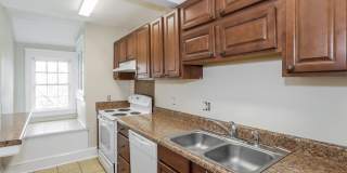 3 bed / 2 bath ~ Just minutes from CofC and MUSC Gallery 8