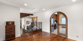 4 Le Conte Gallery 44