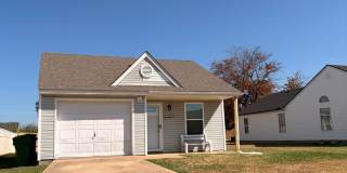Three bedroom in Rogers, available NOW. Gallery 1