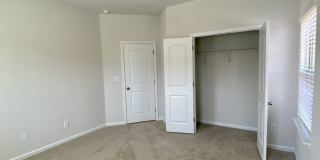 Beautiful 3BR/2.5BA Townhouse; Easy Access to I485 and Uptown Beautiful 3BR/2.5BA Townhouse; Easy Access to I485 and Uptown Gallery 18