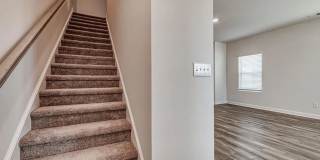 Room in 4 Bedroom Home at Tears Ln Gallery 12