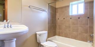 Hallwood Manor Apartments Gallery 6