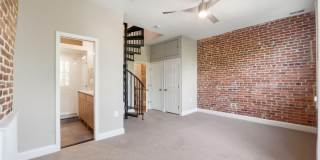 706 12TH Street NE Gallery 21