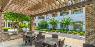 Riverhouse Gallery 33