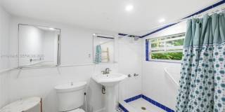 71 NE 46th St Gallery 31