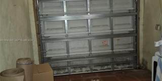 28 NE 49th St Gallery 19