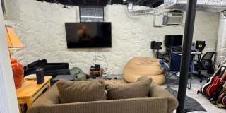 Townhouse perfect for "Socially Inclined" Students.  Get $1,000 upon closing!   TV's & mini-fridges in every bedroom Gallery 13