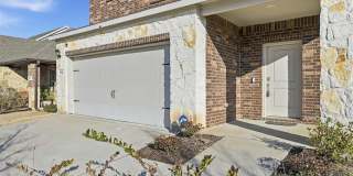 3947 Oak Creek Circle Gallery 1