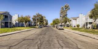 LOVELY 2 bedroom Condo Ready for Immediate Move in!! Gallery 11