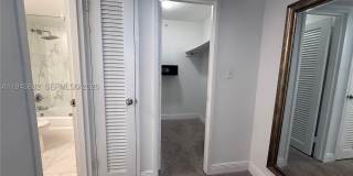 5101 Collins Ave Gallery 4