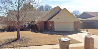 Large | 4 Bed | 3 Bath | South Tulsa Gallery 1