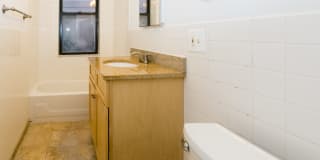 Kenwood Court Gallery 18