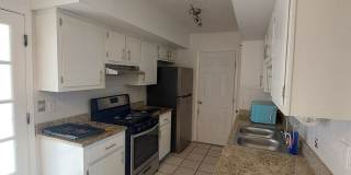 Welcome Home ! 3 bedroom 1.5 bath rental -DUPLEX Gallery 10