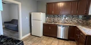 1611 East Fayette St - Apt 2-Rm 2 Gallery 10