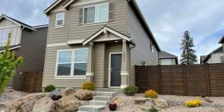 3 Bedroom Home in Stone Creek – Community Pool & Front Yard Maintenance Included! Gallery 1