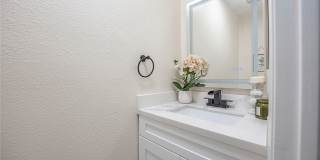 205 N Nicholson Avenue Gallery 29