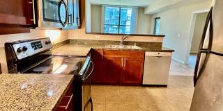 Beautiful Condo Adjacent to Petco Park - PARKING INCLUDED! Beautiful Condo Adjacent to Petco Park - PARKING INCLUDED! Gallery 1