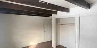 528 Henrietta Gallery 23