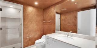 2777 Paradise Road Gallery 17