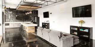 Abberly Noda Vista Gallery 21