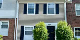 Awesome Condo!! 2 Bed/1.5 Bath! 1100 sq.ft. Close to Post!! Move in Ready!! Gallery 1