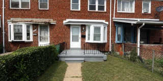 Dundalk Townhome with Finished Lower Level and Fenced Yard Gallery 1