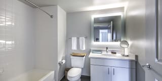 Park Lane Seaport Gallery 33