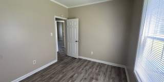 MOVE-IN READY! Gallery 12