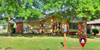 Charming 2-Bedroom, 2-Bath Home on a Spacious Corner Lot in Midwest City! Gallery 1