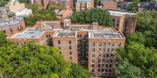 140-18 Burden Crescent unit: 310 Gallery 1