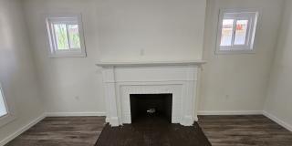 2509 Gladstone St Gallery 29