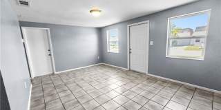 6617 Warwick Circle Gallery 1
