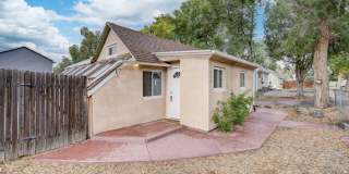 2 bed 1 bath, large yard, RV Parking Gallery 1