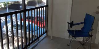 Seasonal-Beautifully renovated top floor 2/2 condo downtown Sarasota. Gallery 17