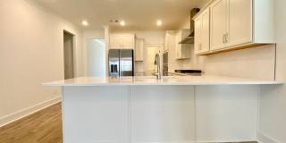 5 Bedroom, 3.5 Bathroom Home w/ Office and 2 Car Garage Gallery 10