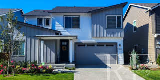 Elegant McCormick Woods Home with Spacious Layout  Modern Touches Gallery 1