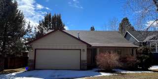 Single Level 3 Bed/2 Bath Home in SE Bend - Conifer Ave Gallery 1