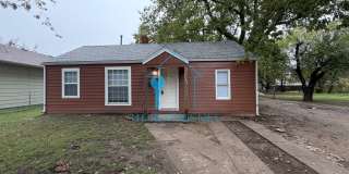 $870 - 2 bedroom / 1 bathroom - Single Family Home $870 - 2 bedroom / 1 bathroom - Single Family Home Gallery 1