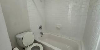 Kensington Court Gallery 79